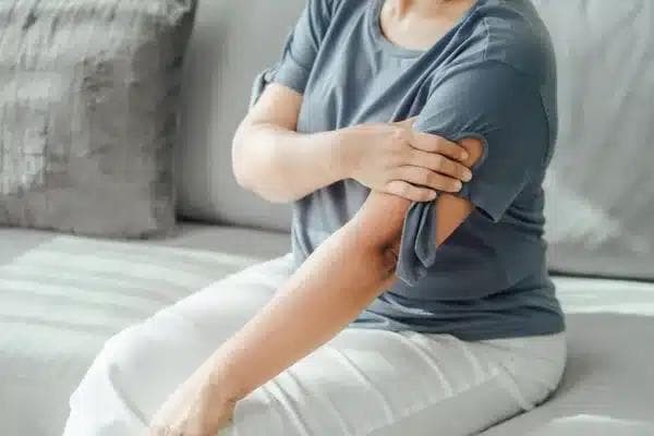 Shoulder pain treatment at CornerStone Chiropractic in Minot, ND