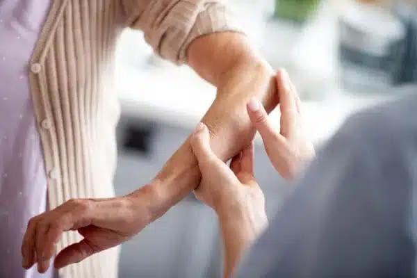 Upper extremity pain relief at North Dakota chiropractic clinic