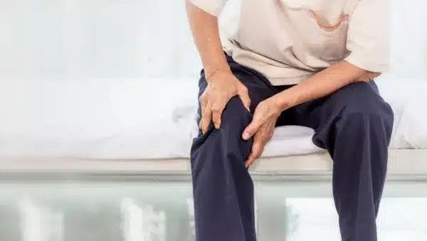 Chiropractic leg and hip adjustment in Minot, North Dakota